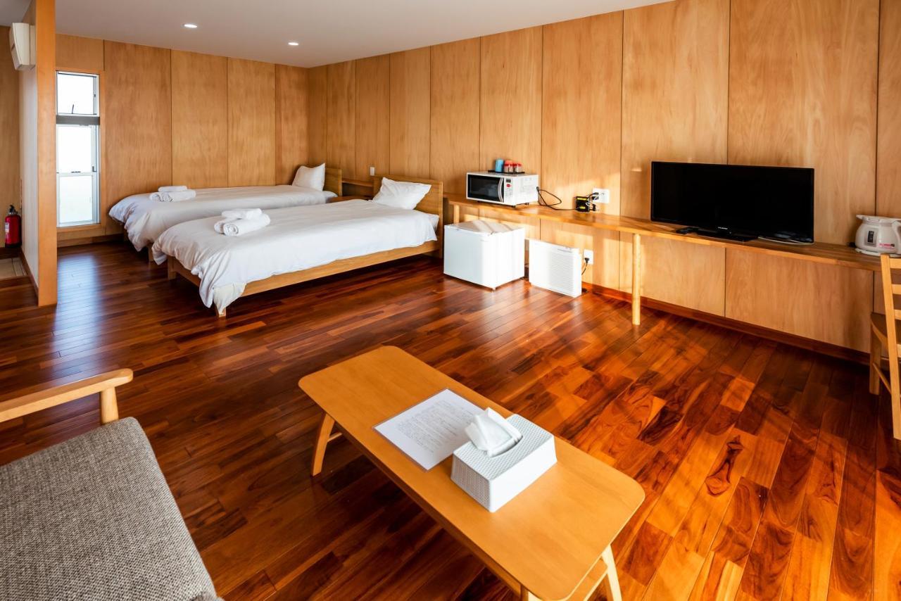 Guest House Kawamitsu Miyakojima  Esterno foto