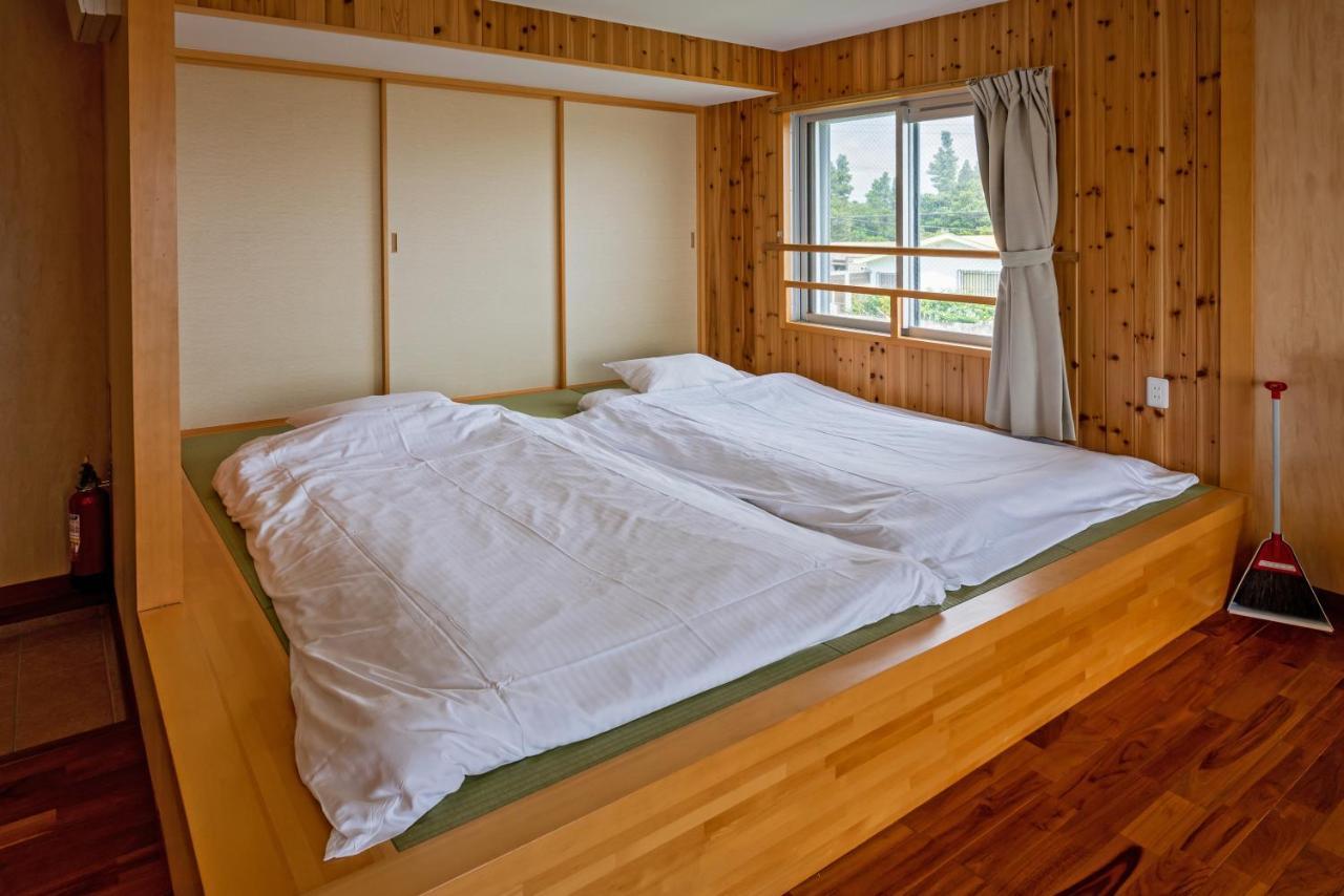 Guest House Kawamitsu Miyakojima  Esterno foto
